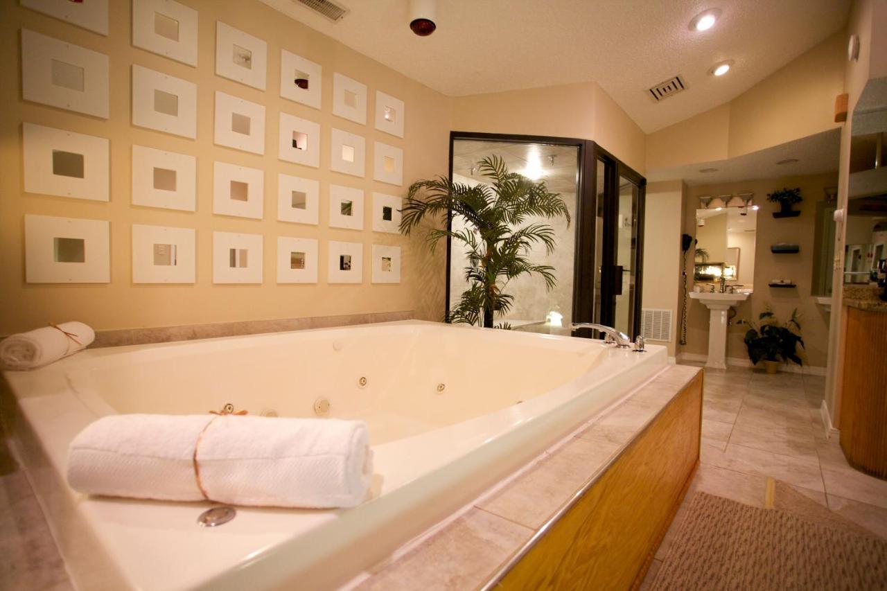 SYBARIS POOL SUITES FRANKFORT - ADULTS ONLY, FRANKFORT
